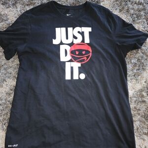 Nike Men's Black and Red Graphic Tee